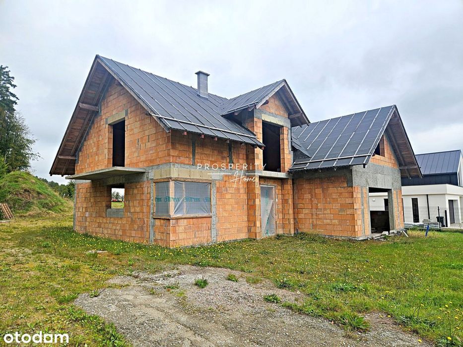 Dom w stanie surowym otwartym pod lasem - Góra