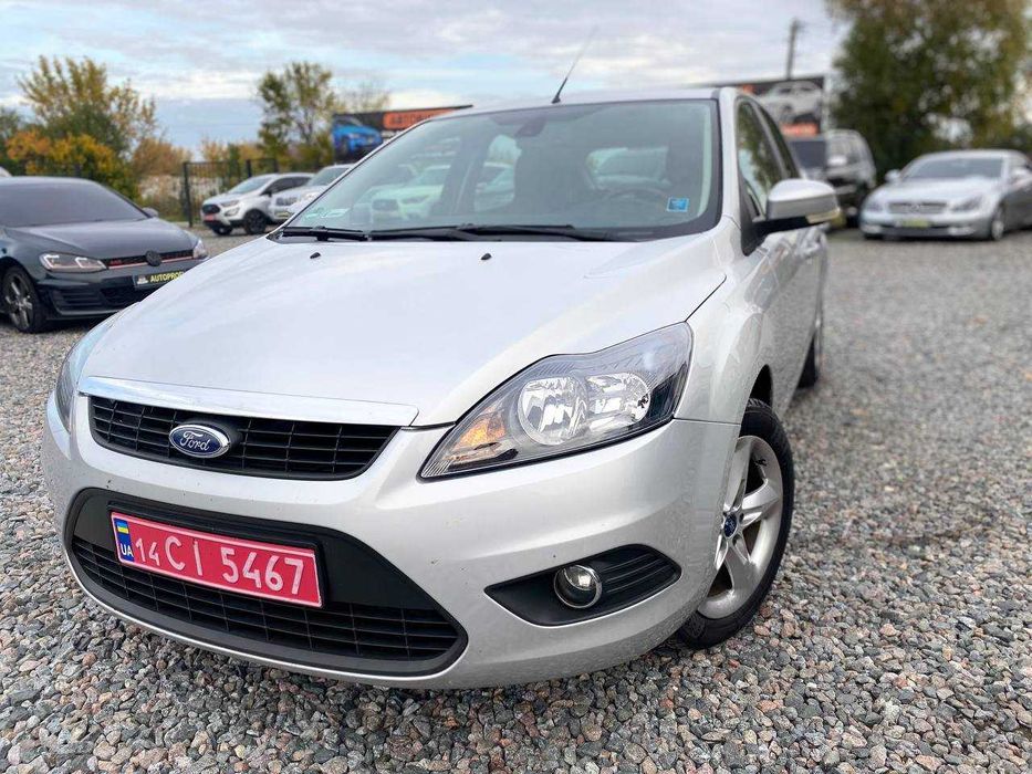 FORD FOCUS 2010 рік 1.6 бензин