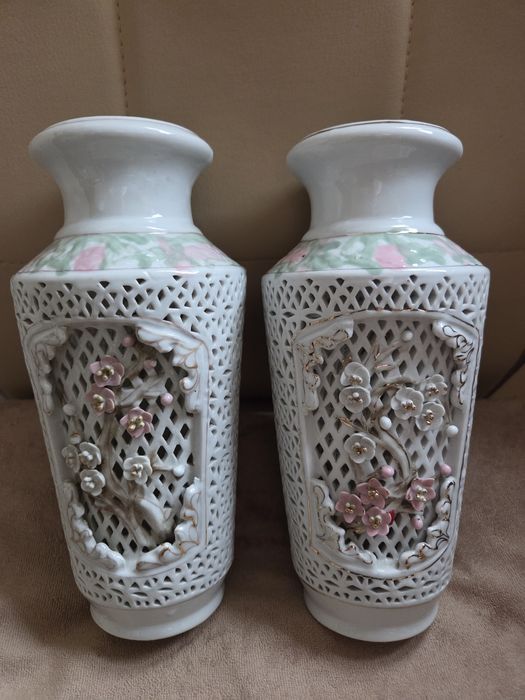 Wazoniki z porcelany 2szt