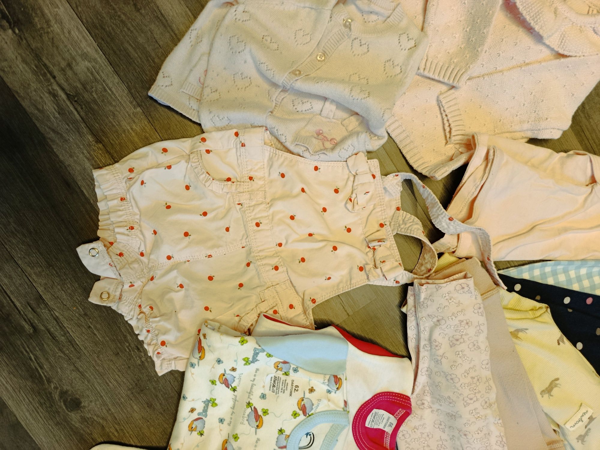 Paka ubranka dla dziewczynki body spodnie legginsy sweter