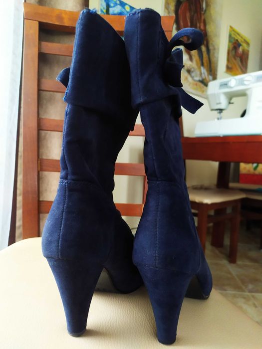 Botki zamszowe na obcasie  CCC rozmiar 39 jak nowe