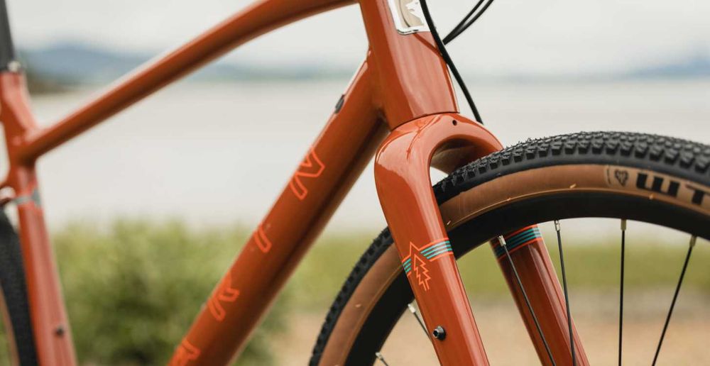 Gravel z prostą kierownicą Marin DSX 2 2026 raty 0% SUPER CENA !