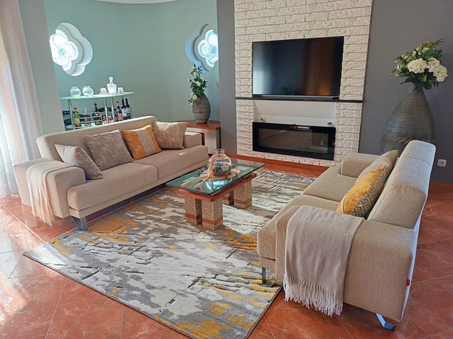 Vendo dois sofás de sala