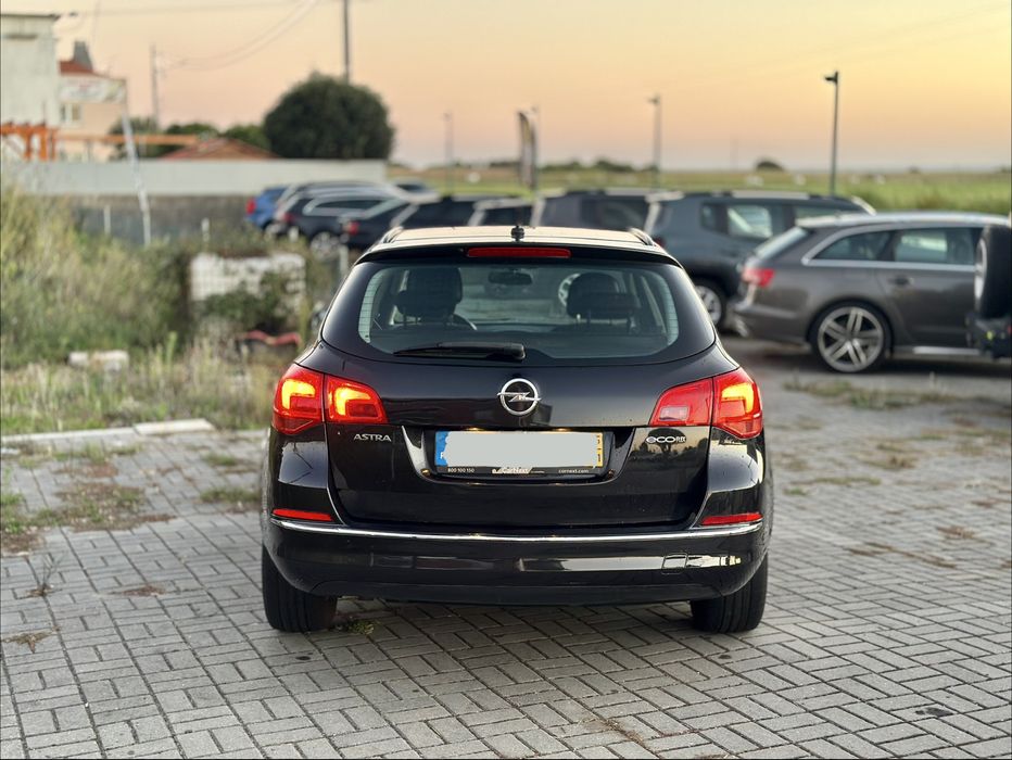 Opel Astra Sports Tourer 1.3 cdti - como novo