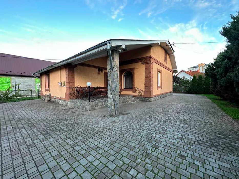 Продається будинок у Центрі міста