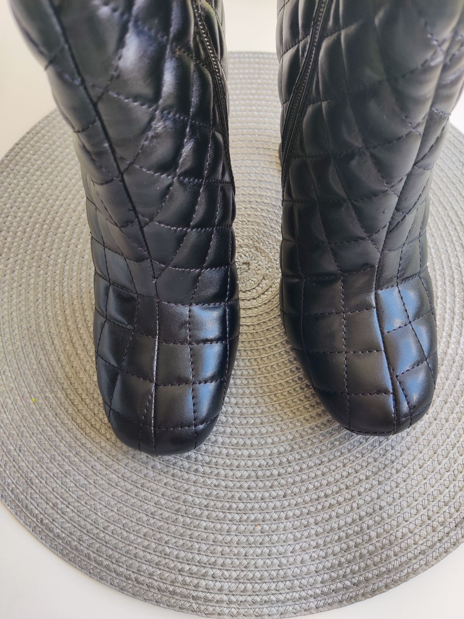 Buty za kostkę wiosenny damskie pikowane czarne słupek kaczuszka 38