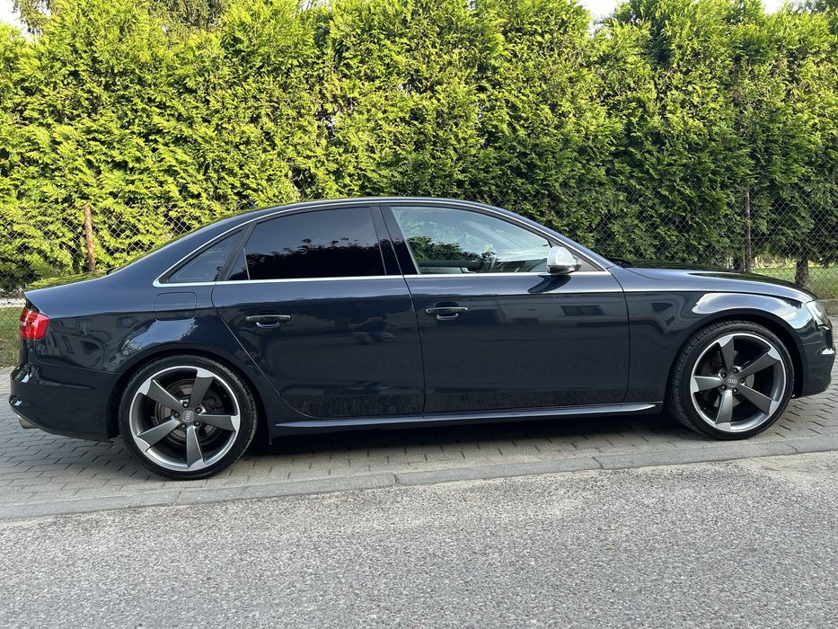 Audi a4 b8 sline 3.0 tdi quattro stronic