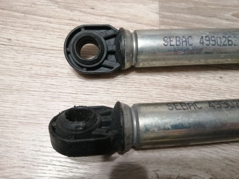 Пара амортизаторов 499026302 бу