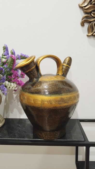 Cantil trabalhado e pintado manualmente, fabrico em barro cru cerâmica