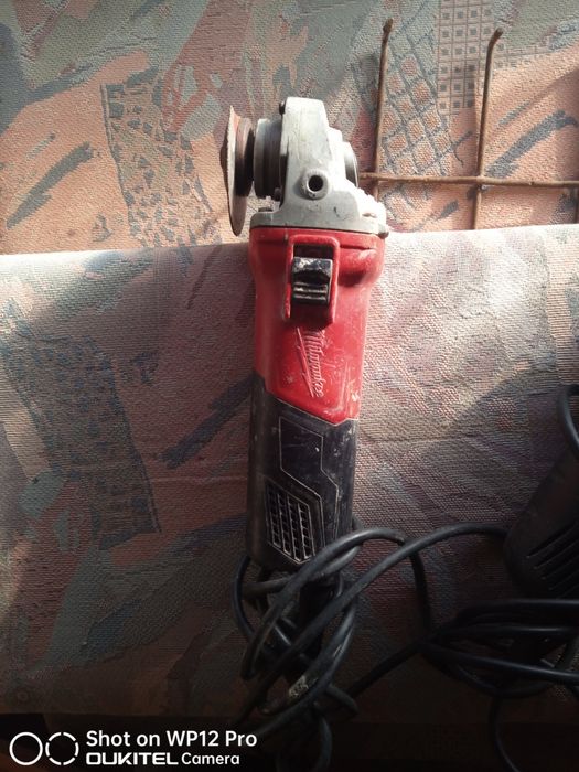 Retificadora MILWAUKEE 800w