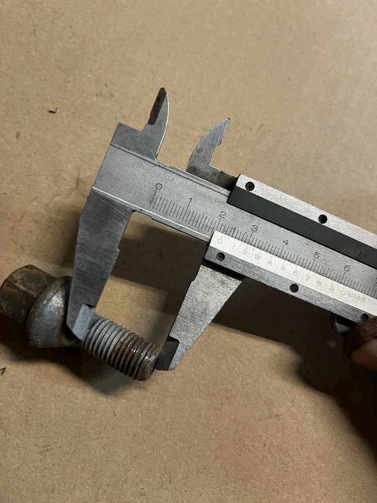 Sruby do kół dacia renault felg stalowych aluminiowych stepway sandero