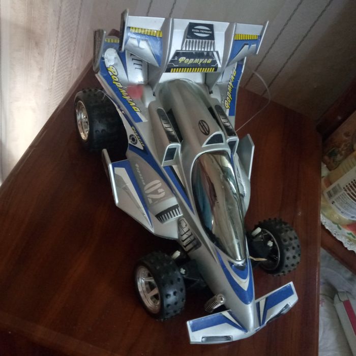 Машинка іграшка на пульту 32 см