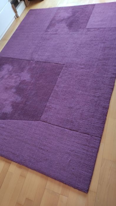 Tapete lilás pelo curto