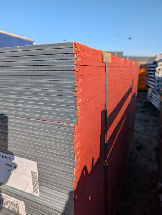 Płyta sklejka trójwarstwowa szantafle szalunkowa 50x200 21mm Okucie E