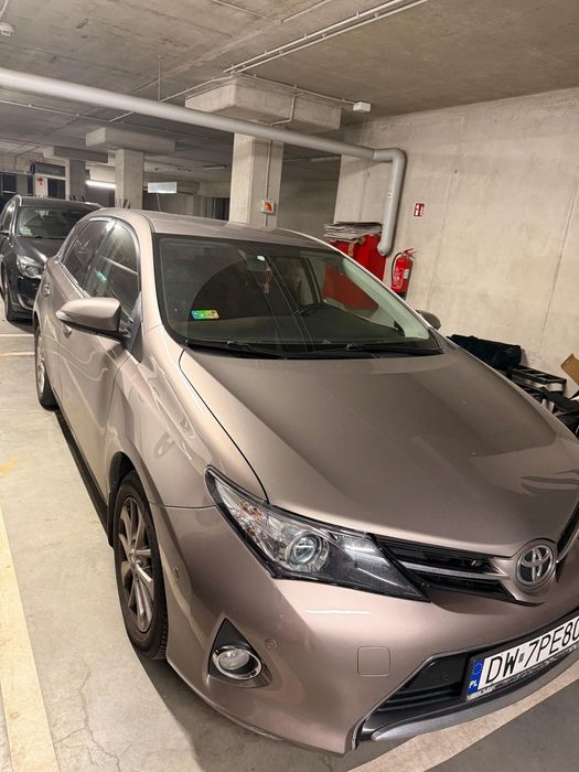 Toyota Auris 1.6 benzyna 135 tyś przebiegu