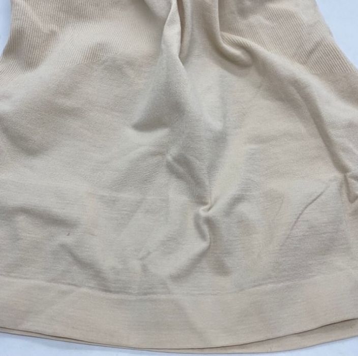 Майка жіноча корегуюча- р. L ( 48/50)