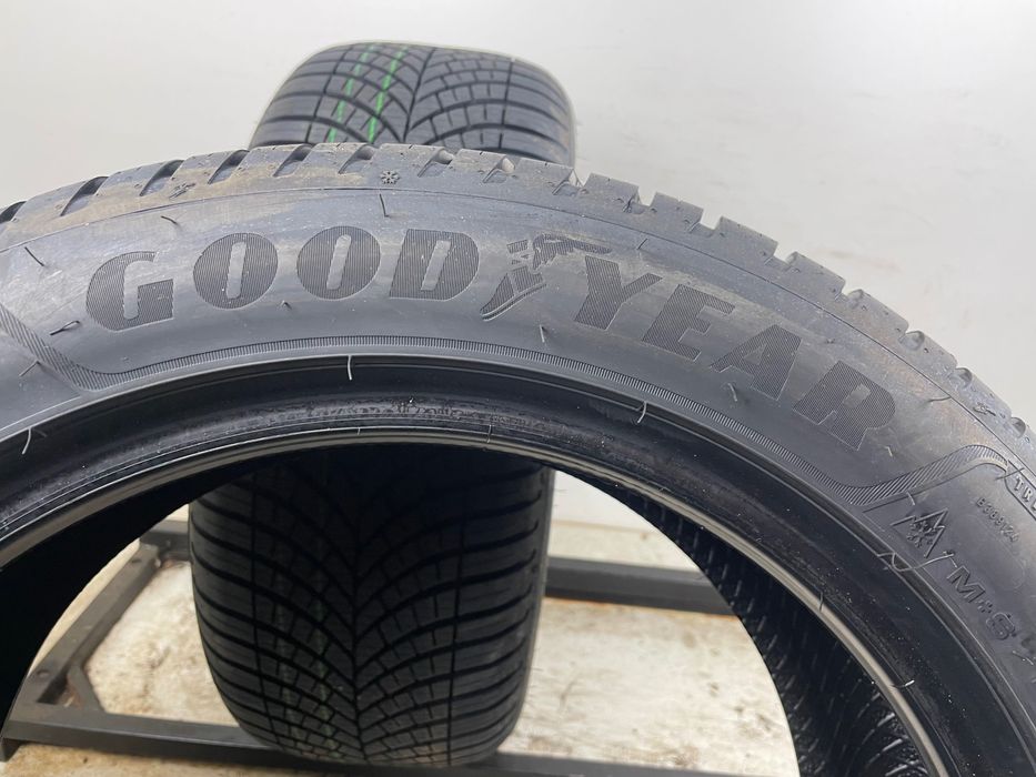 225/50R17 98W GoodYear Vector 4 Season Gen-3 Run Flat NOWE