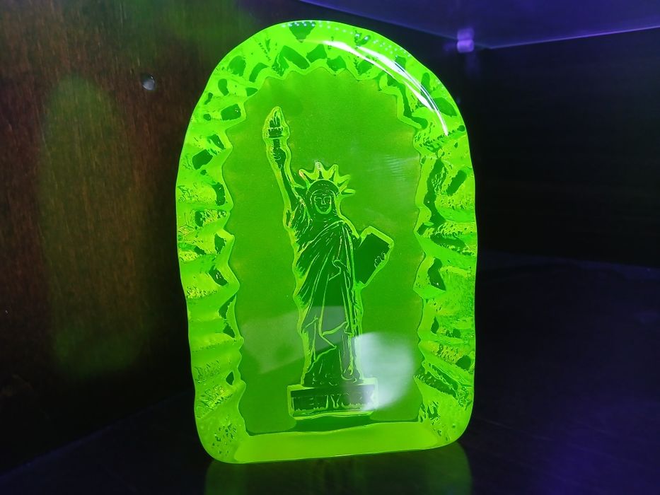 Statua Wolności.  Szkło uranowe.