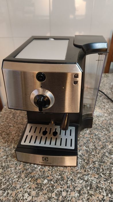 Máquina café electrolux eea111
