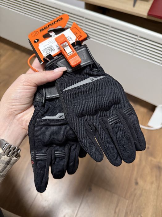 Новые женские мотоперчатки Bering