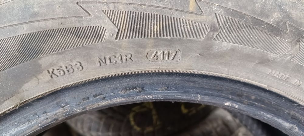 Opony 215/55/16 Goodyear ultragrip zimowe