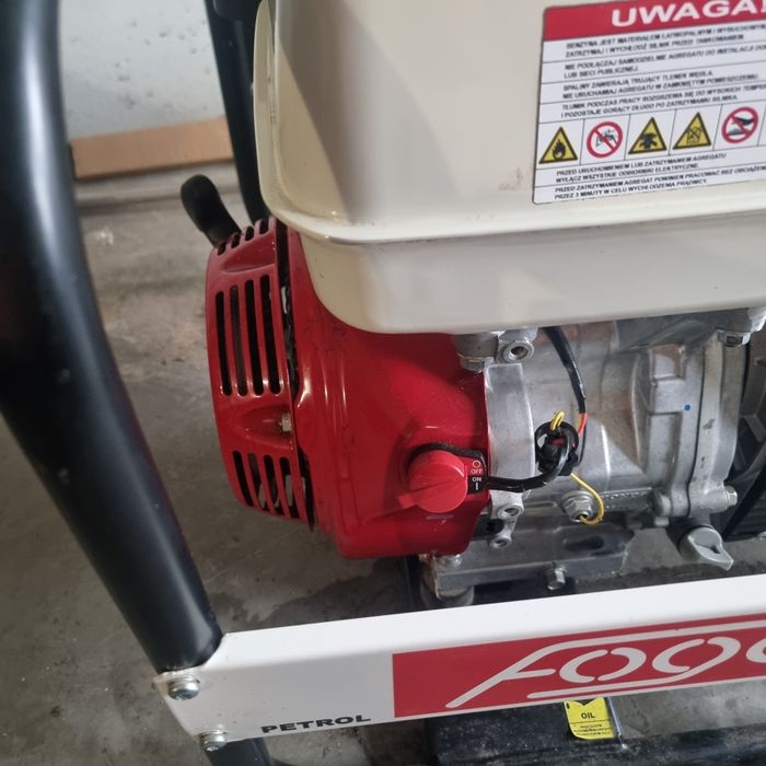 Agregat prądotwórczy FOGO FH9000R 6,8kW 400V STAB. AVR Honda