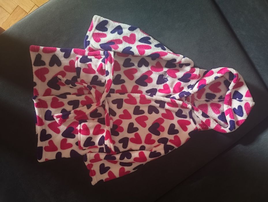 Szlafrok w serduszka, rozmiar 104/110!