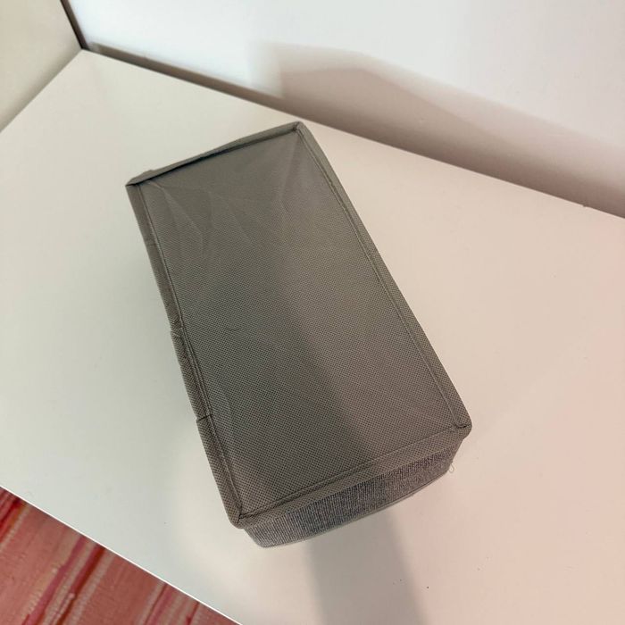 Organizador de gaveta em tecido cinzento