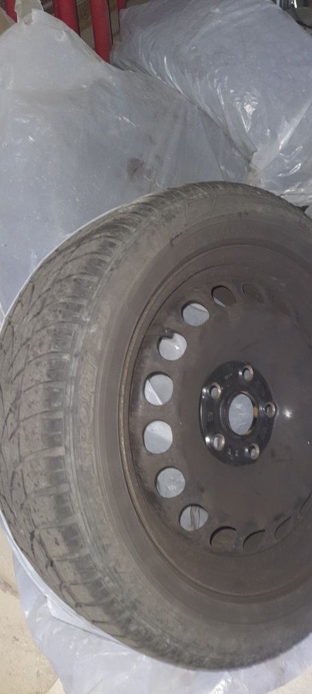Металеві диски r16 на фольксваген з зимовою гумою Dunlop sport 3D