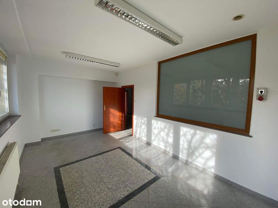 Lokal biurowo-usługowo-handlowy 140m2; I piętro