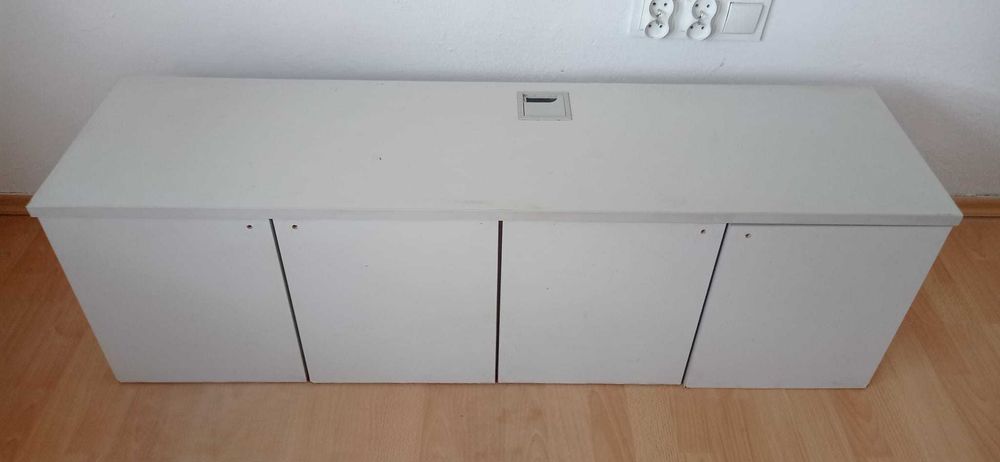 Sprzedam szafkę pod tv