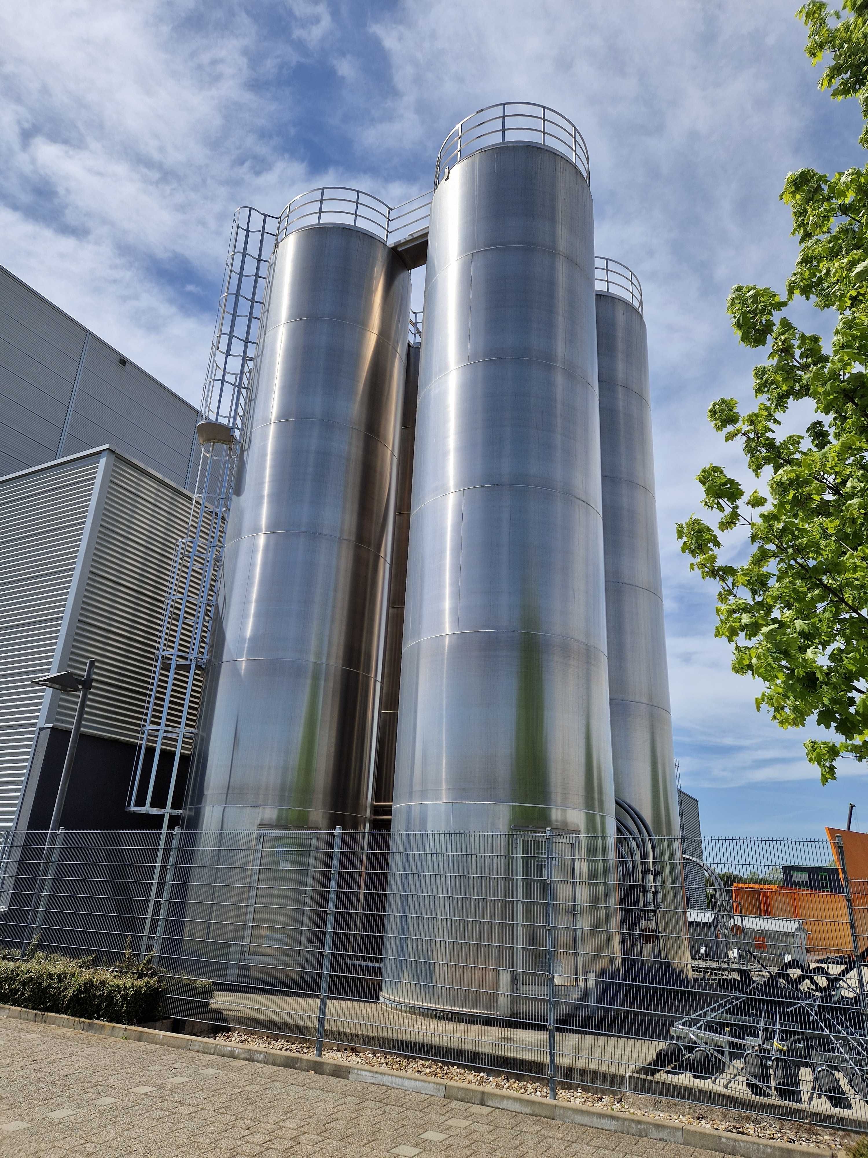 Silos, silosy, aluminiowe do granulatu, tworzywa o pojemności 4x125 m3