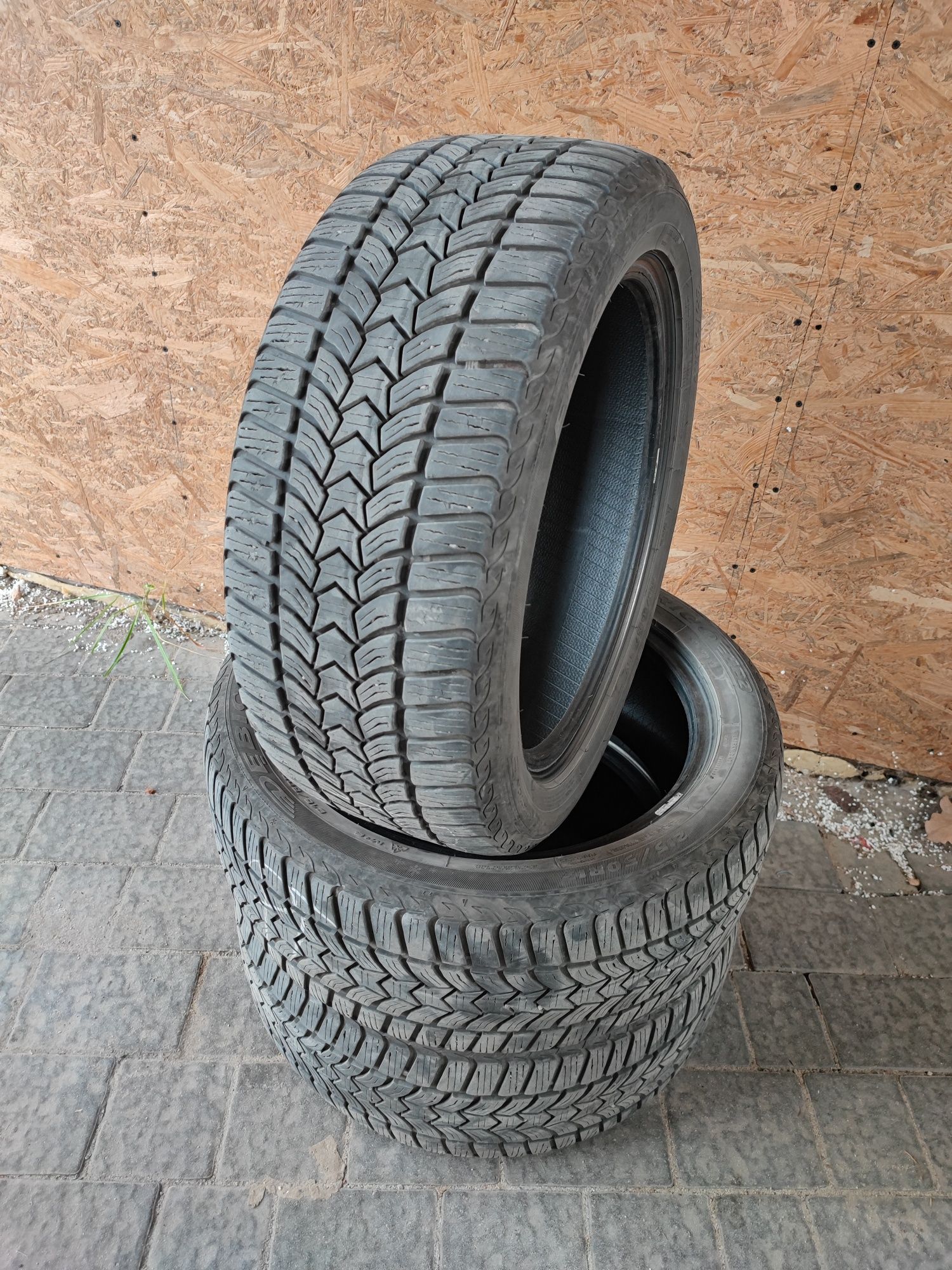 Dębica Frigo hp2 215/50 r17 rok 2018