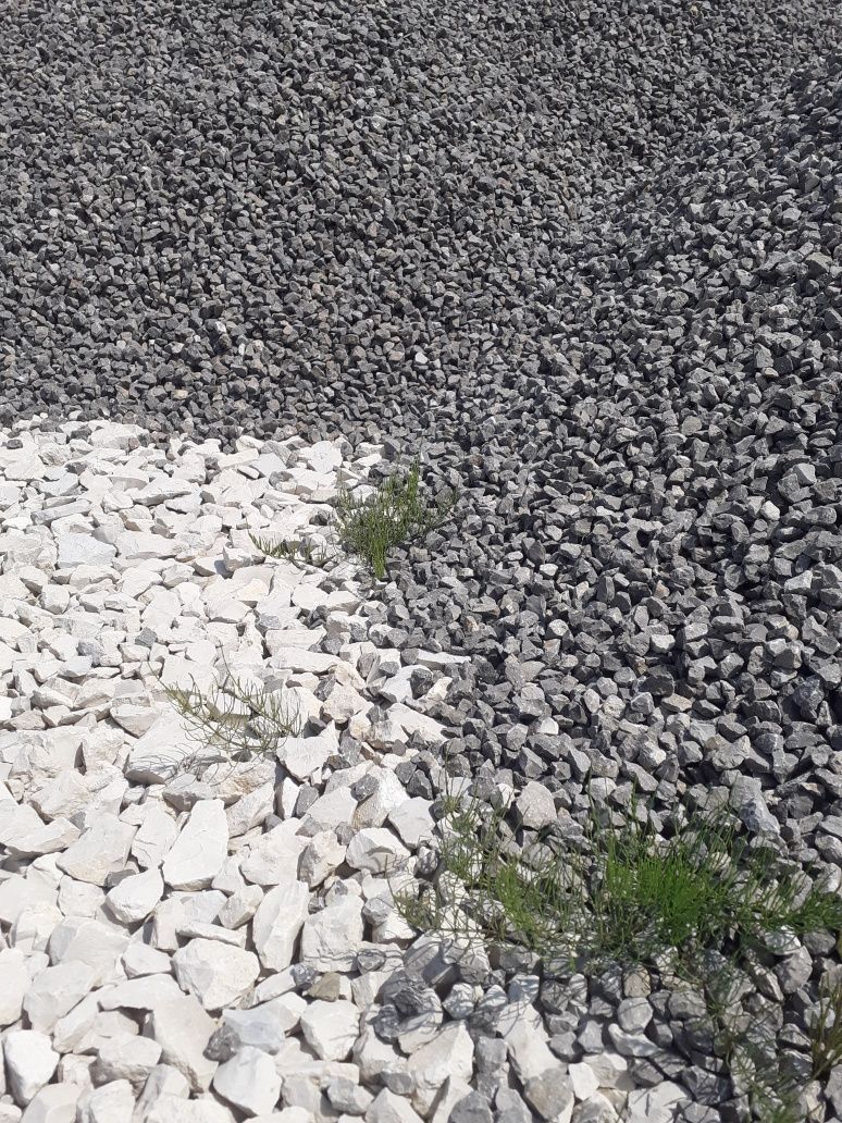 Kruszywo drogowe żwir Kliniec grys 4-31,5, 16-22,5,16-33 grafit, biały