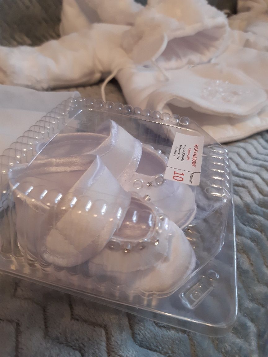 Sprzedam ubranko do chrztu dla dziewczynki r.56
