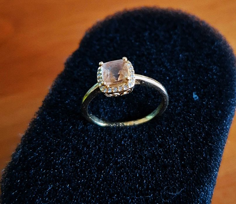 Pierścionek Savicki  złoty, morganit, diamenty rozmiar 8