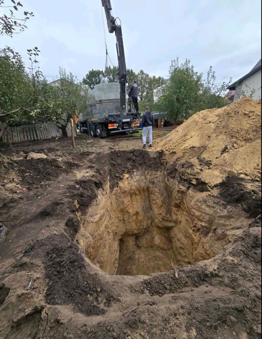 Каналізація в будинку. Копка септика, вигрібної ями с бетонних кілець.