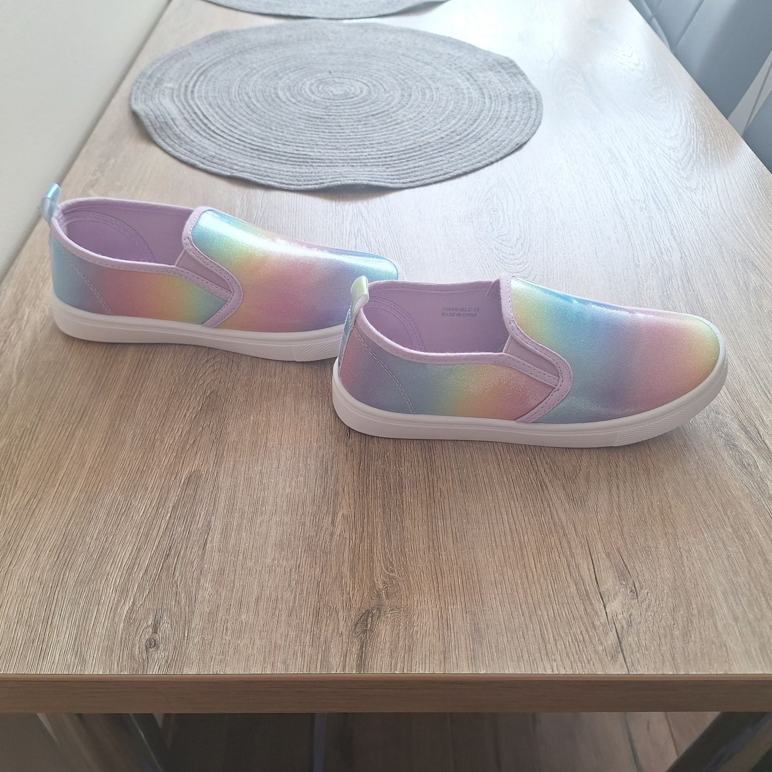 Buty dziewczęce Sinsay