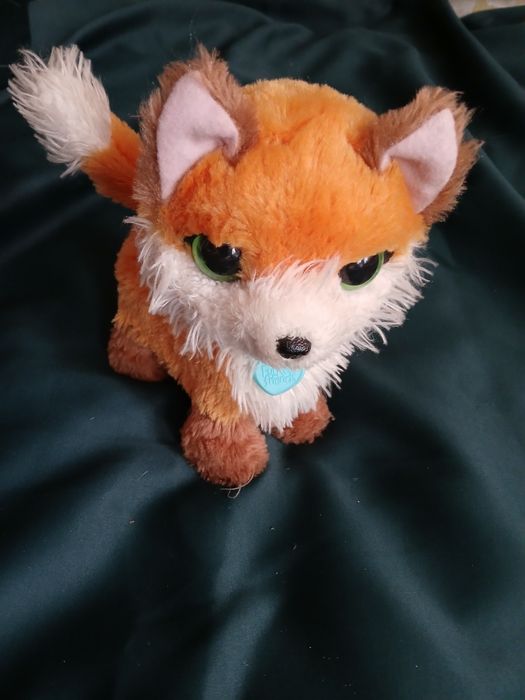 Інтерактивна фірмова лисичка