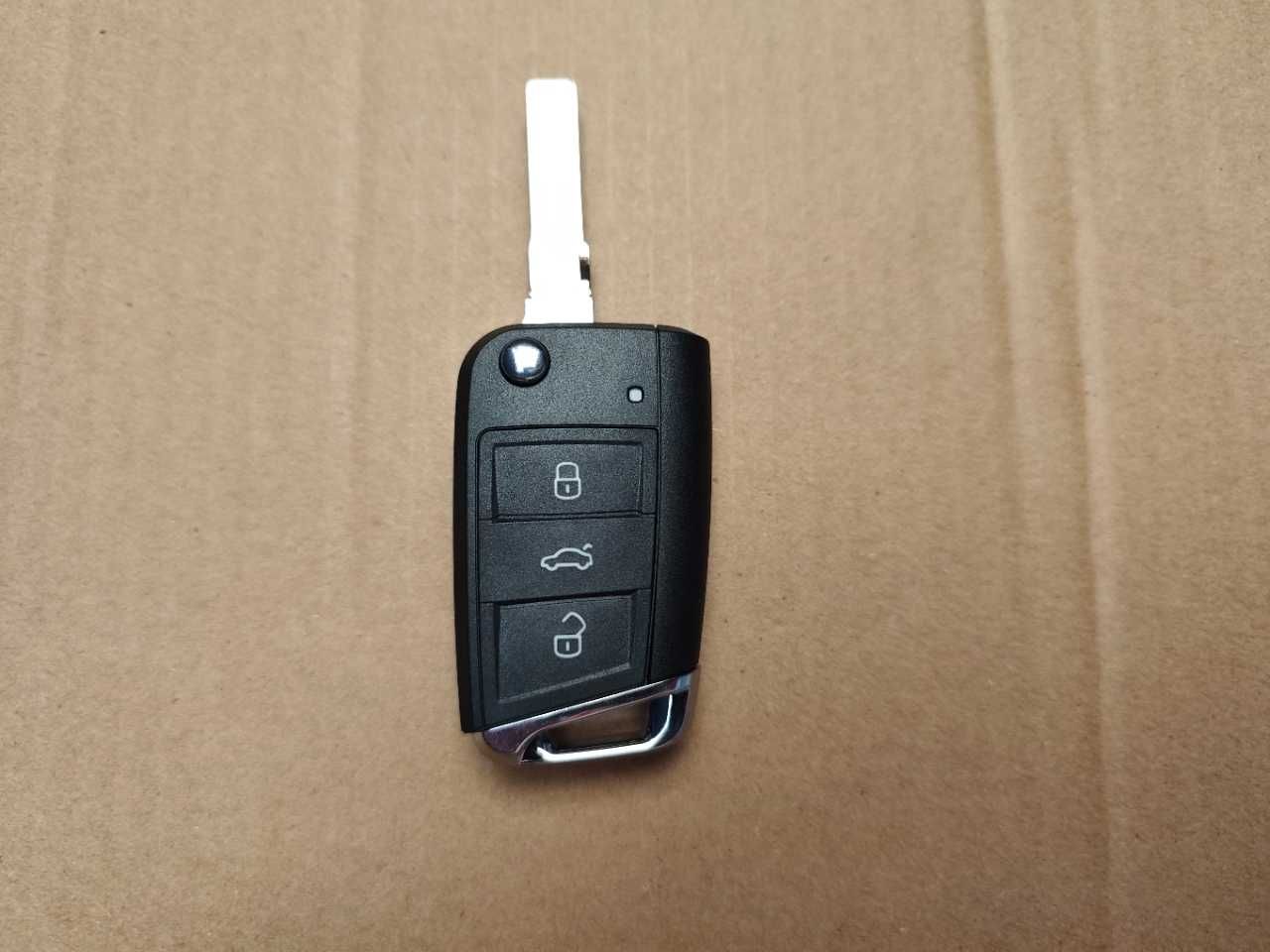 Kluczyk obudowa kluczyka pilot do vw seat skoda 3 przyciski nowy wzór