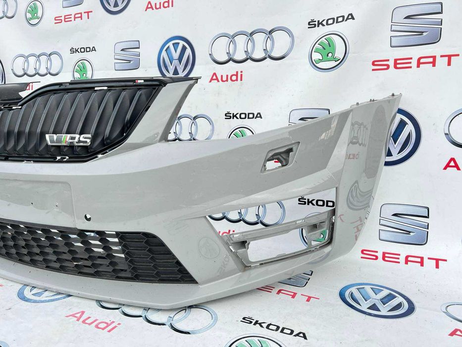 Бампер передній решітка Skoda Octavia A7 III VRS Шкода Октавія 13-17