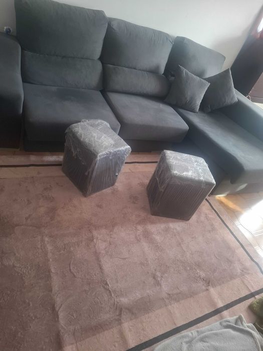 Mesa sala,conjunto cadeiras e sofá e móvel