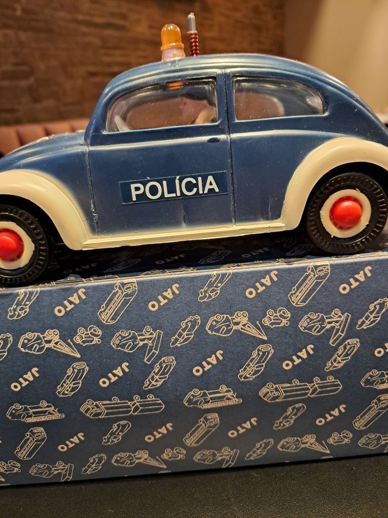 Brinquedos e carros miniaturas  da Pepe clássico.