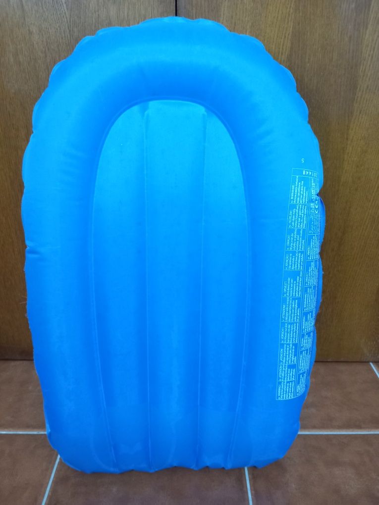 Ofereço prancha insuflável Tribord criança (com fuga de ar)
