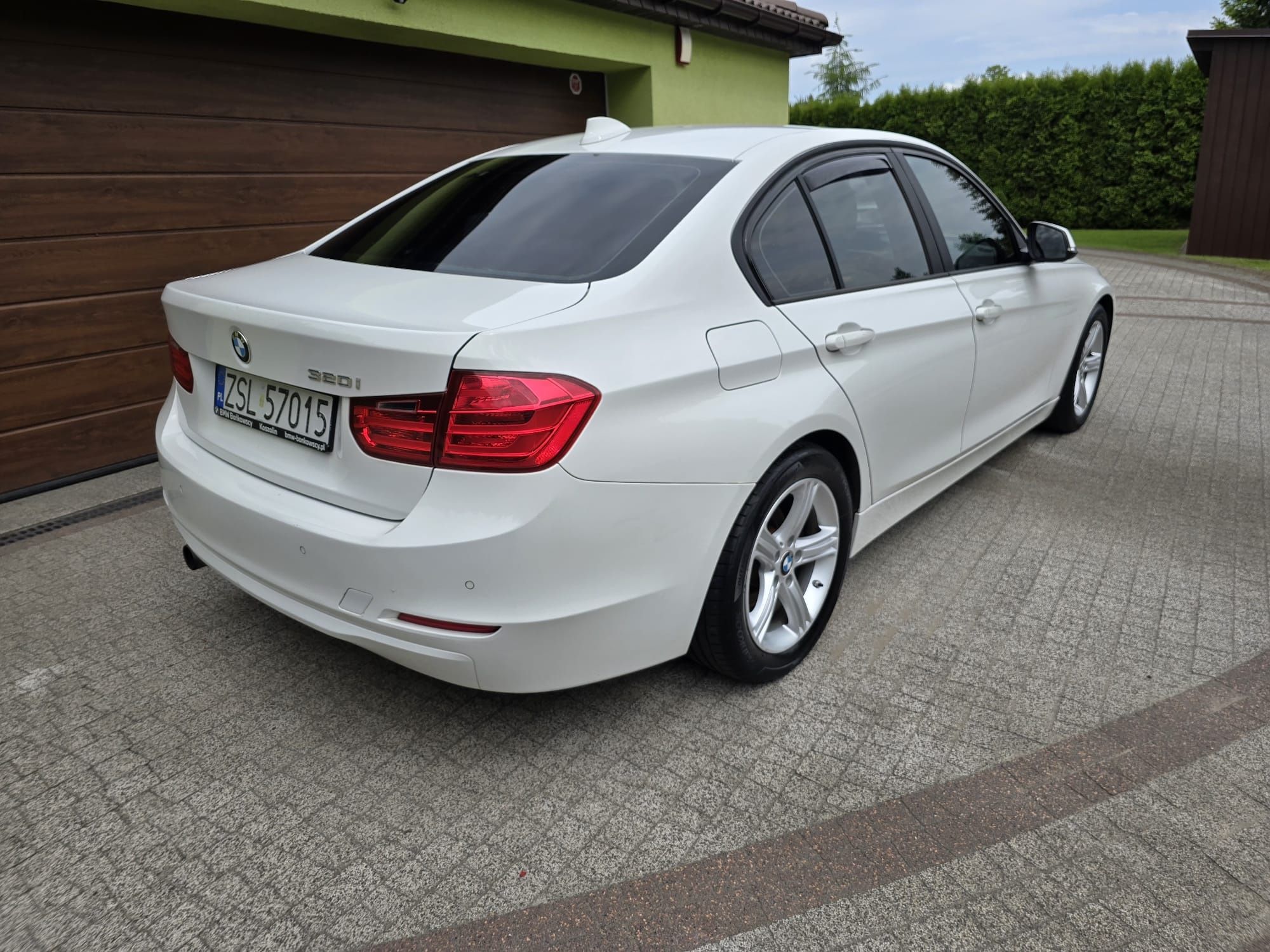 BMW 320i maly przebieg