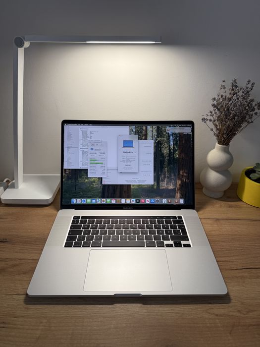 MacBook Pro 16 2019 Intel i9 32GB RAM 2TB SSD Radeon 5300