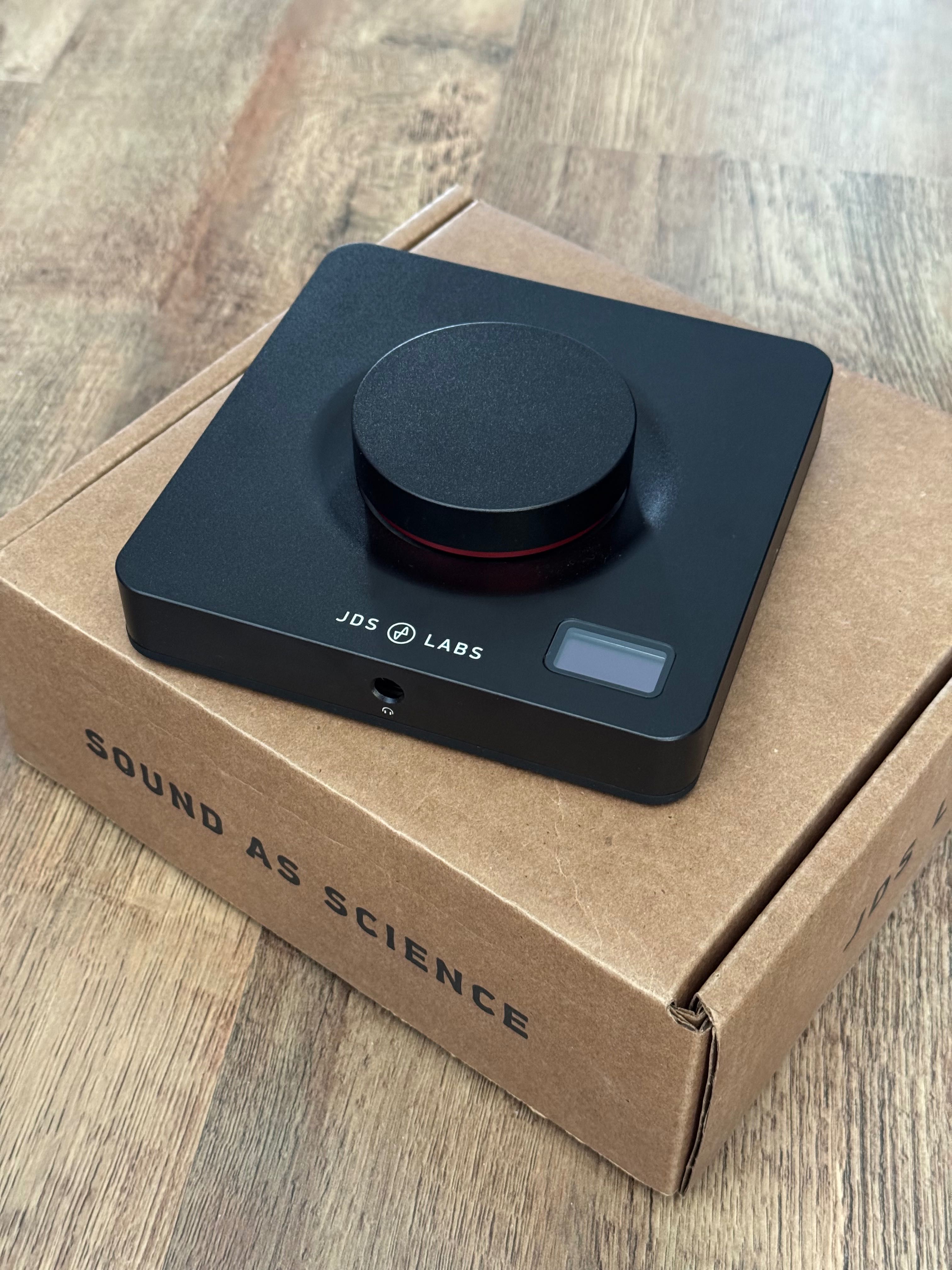 JDS Labs Element III MkII Boosted - wzmacniacz słuchawkowy DAC