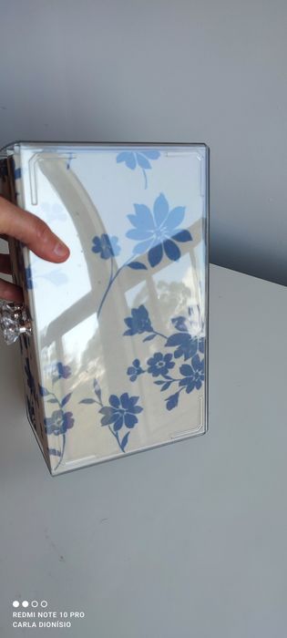 Caixa acrílica com 3 gavetas de veludo nova a estrear