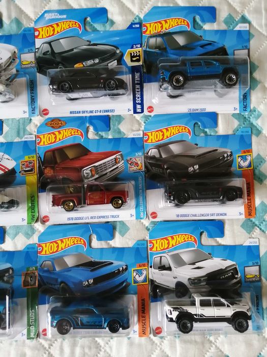 Hot wheels novos