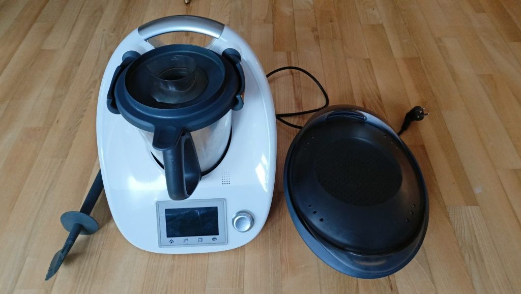 Thermomix TM5, komplet akcesoriów, 2 chipy + 4 książki